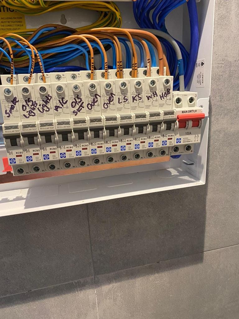 51F675E2-62FF-4561-9073-2A664121E5C9